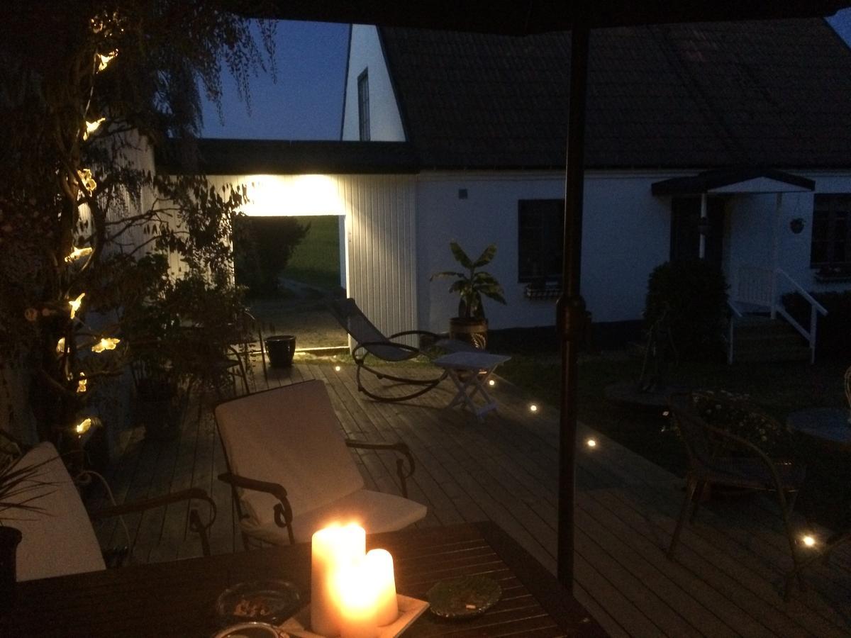 Garden Mellan Slotten Svarte Exterior photo